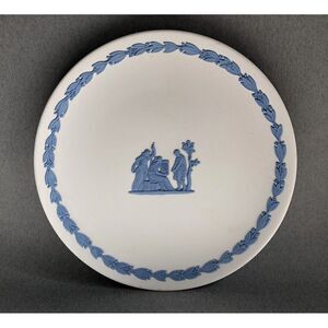 Wedgewood Blue On White Jasperware Plate 6 5/8" Classical Design Excellent Cond.